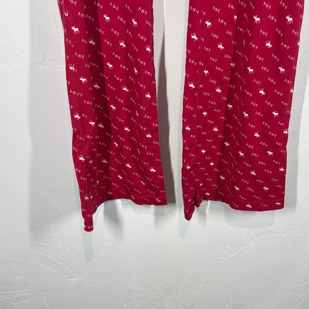 Abercrombie & Fitch red moose print longe pants size xs - Picture 3 of 9